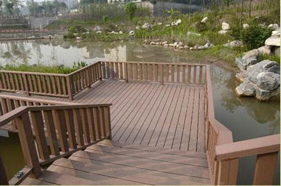 Vertical Slat WPC Fencing UV-Stable for Residential Community