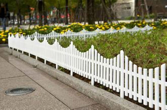 Vertical Slat WPC Fencing UV-Stable for Residential Community