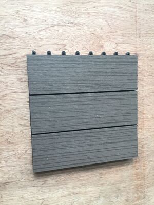 Home Outdoor WPC Deck Tiles 30x30CM Durable DIY Flooring with Natural Wood Look
